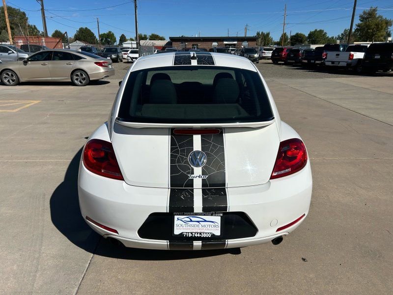 Used 2012 Volkswagen Beetle 2.0T image 6
