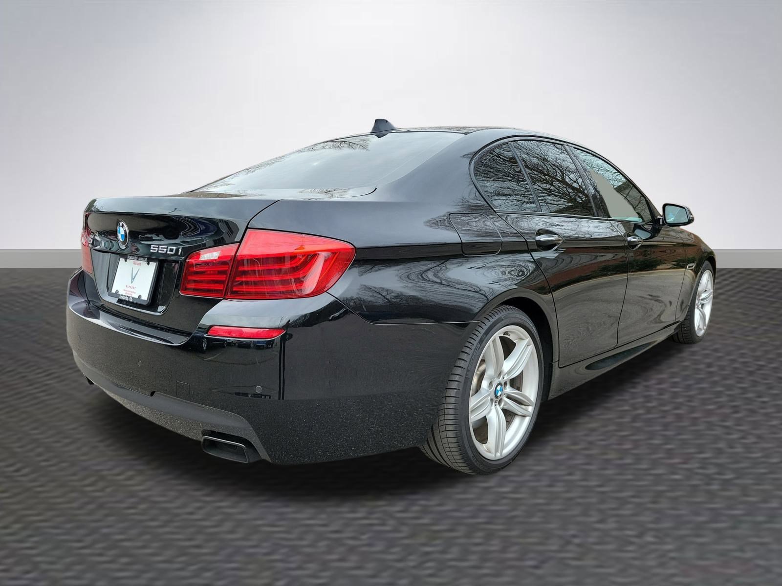 Used 2016 BMW 550i Sedan image 5