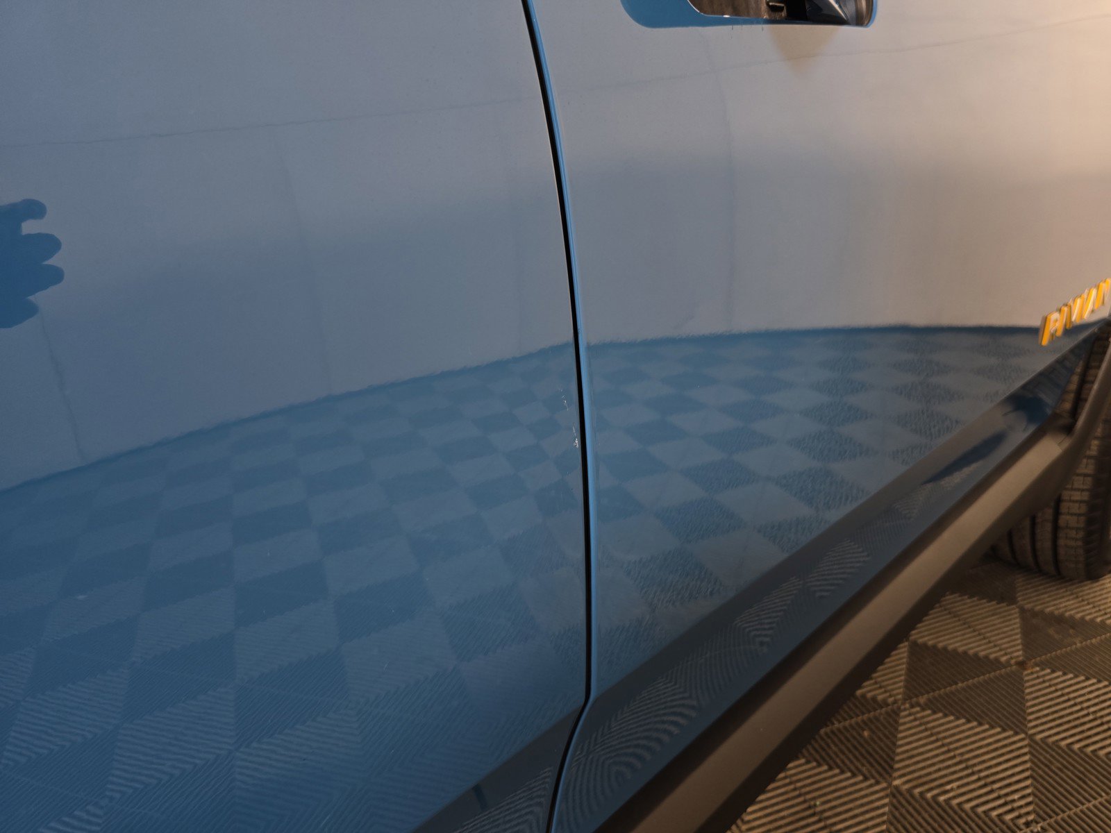 Used 2022 Rivian R1S Launch Edition AWD/4WD image 35