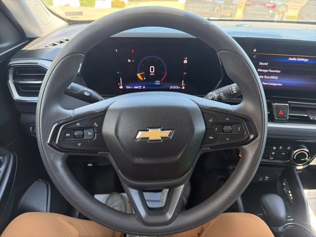 Used 2025 Chevrolet TrailBlazer LT AWD/4WD image 21