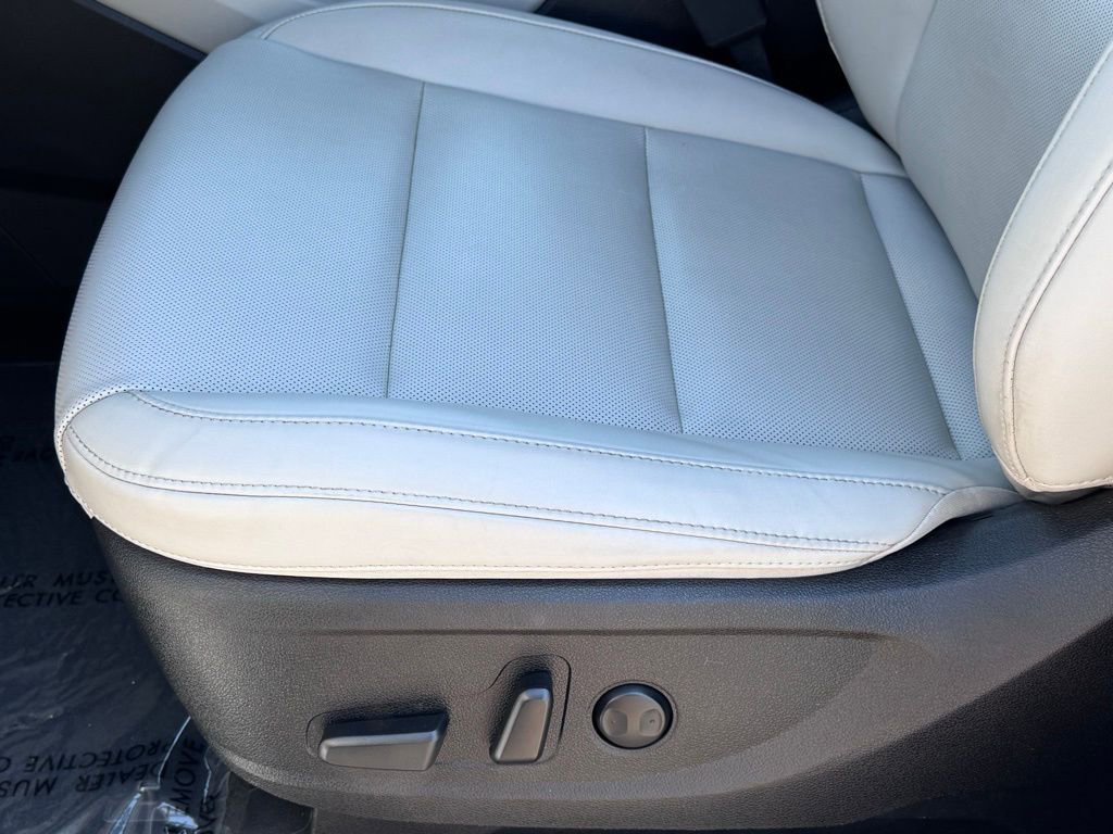 Used 2022 Kia Telluride S AWD/4WD image 32