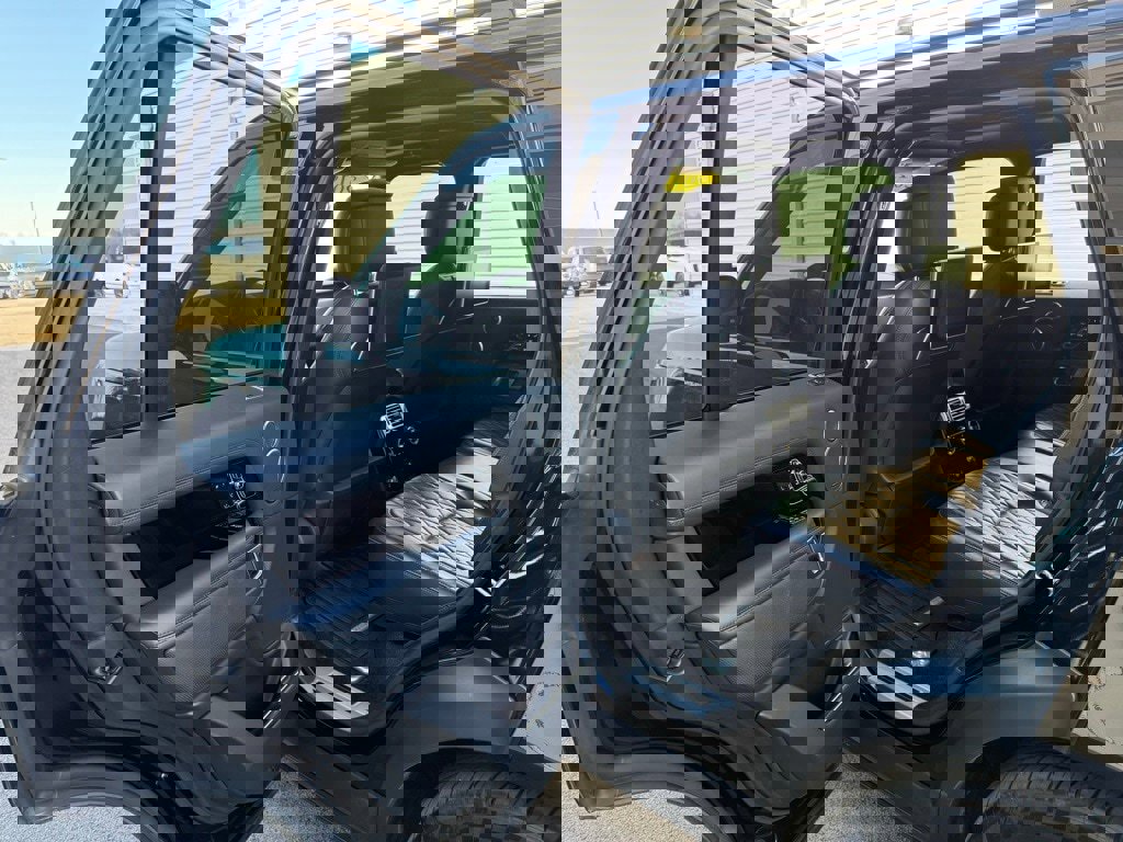 Used 2019 Land Rover Range Rover SV Autobiography Dynamic image 19