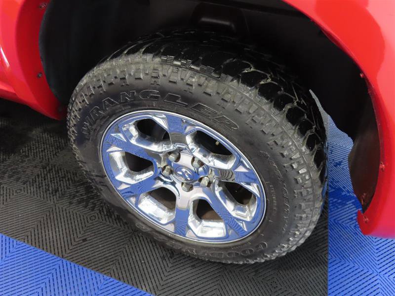 Used 2015 RAM 1500 Laramie w/ Convenience Group image 7