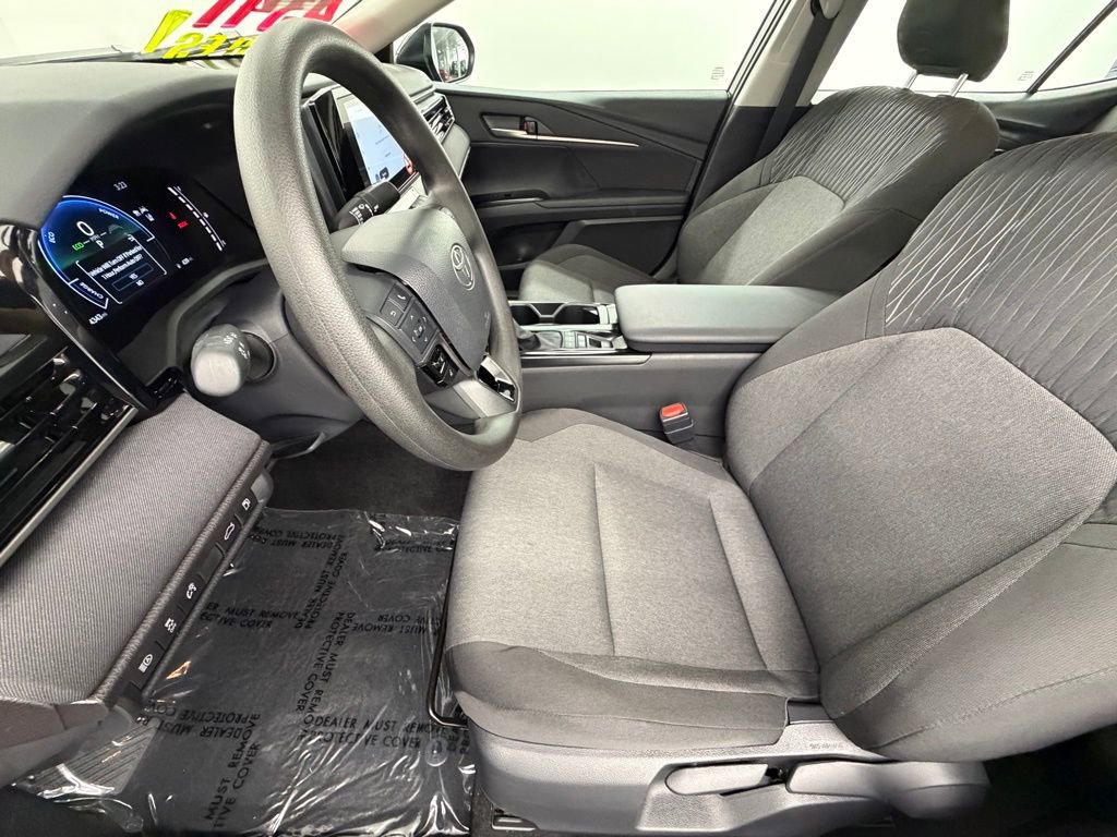 Used 2026 Toyota Camry LE image 20