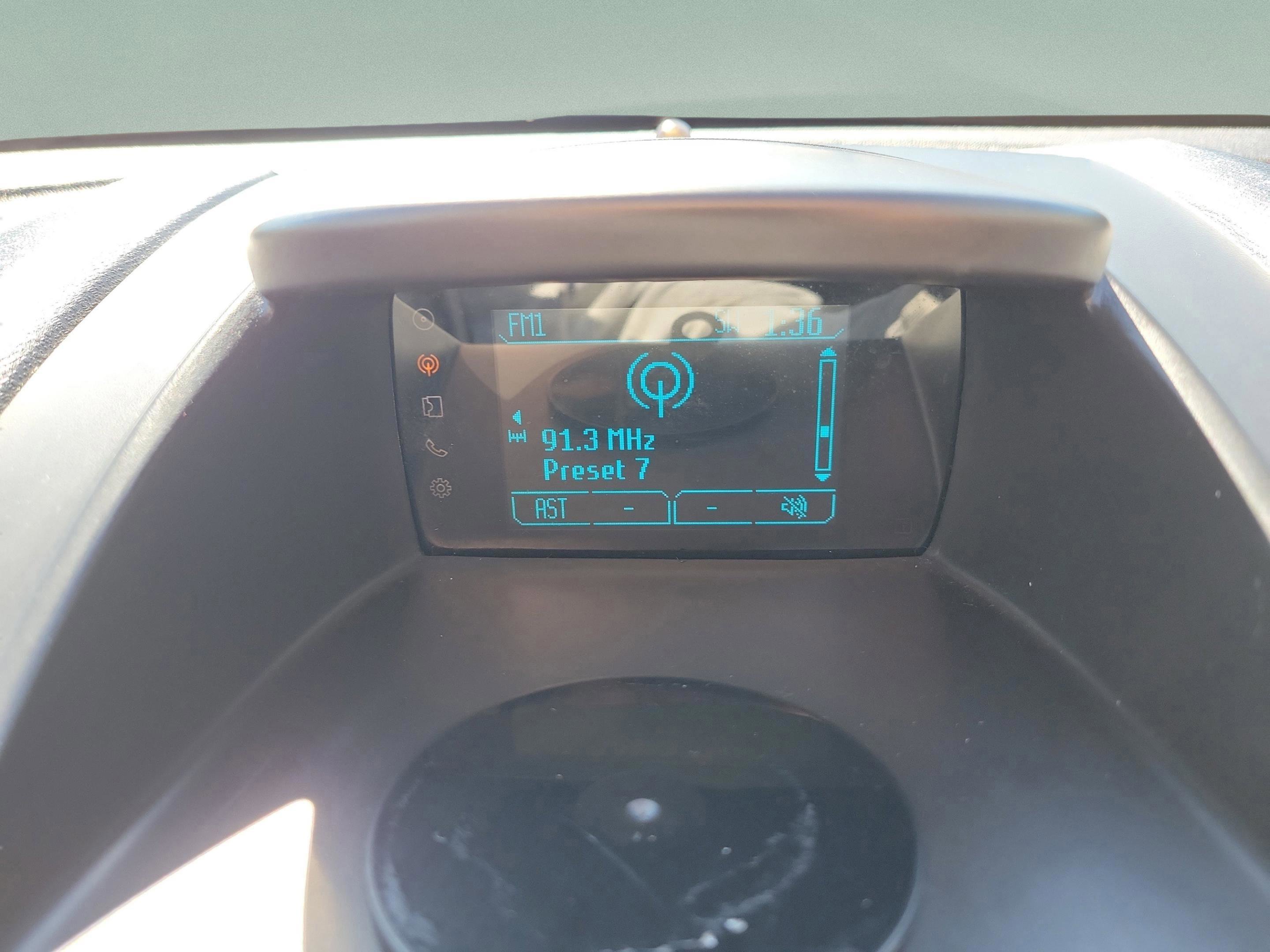 Used 2017 Ford Fiesta SE image 17