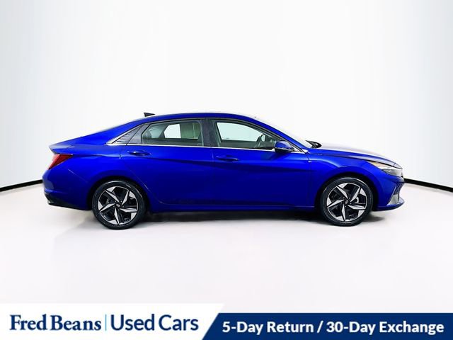 Used 2023 Hyundai Elantra Limited image 9