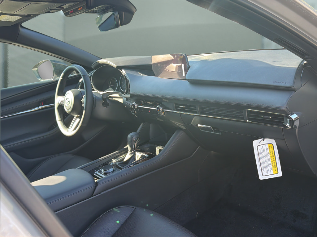 New 2026 MAZDA MAZDA3 Hatchback w/Premium Plus Pkg AWD/4WD image 23