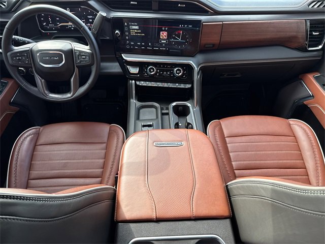 Used 2025 GMC Sierra 3500 Denali Ultimate image 10