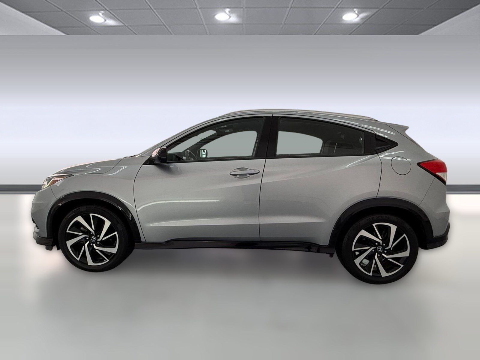 Used 2019 Honda HR-V Sport image 2