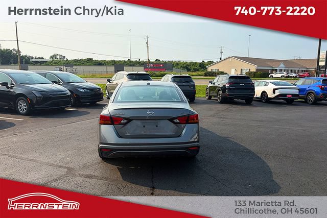 Used 2024 Nissan Altima 2.5 SV FWD image 23