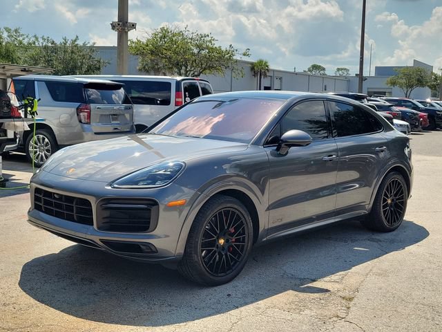 Used 2023 Porsche Cayenne GTS AWD/4WD image 2