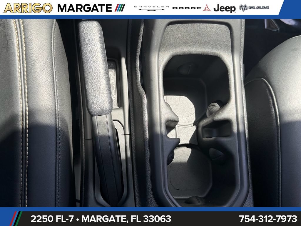New 2026 Jeep Wrangler Unlimited Sahara AWD/4WD image 25