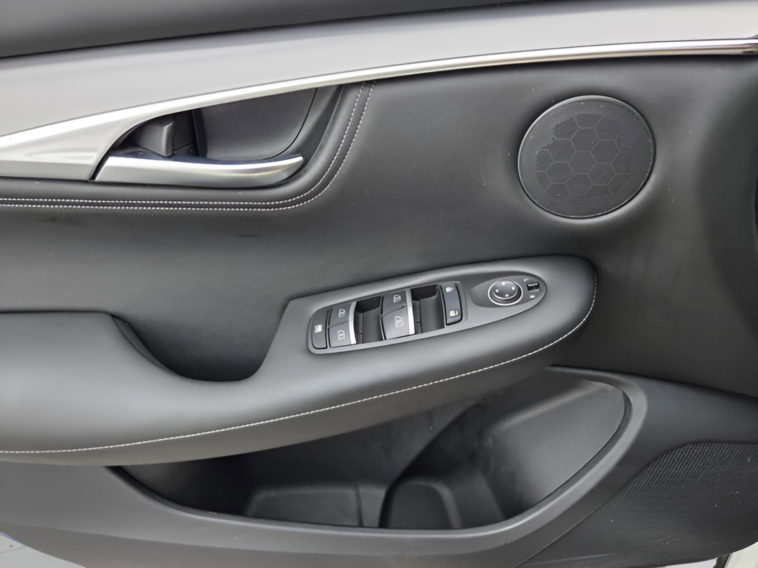 Used 2022 INFINITI QX55 Luxe w/ Cargo Package AWD/4WD image 24