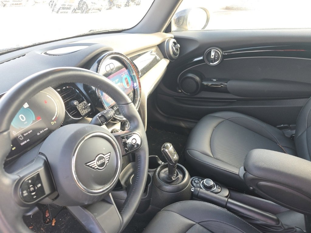 Used 2023 MINI Cooper Convertible image 4