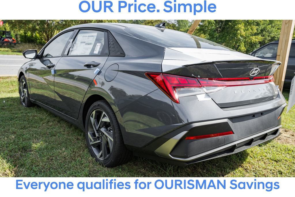 New 2025 Hyundai Elantra SEL image 4