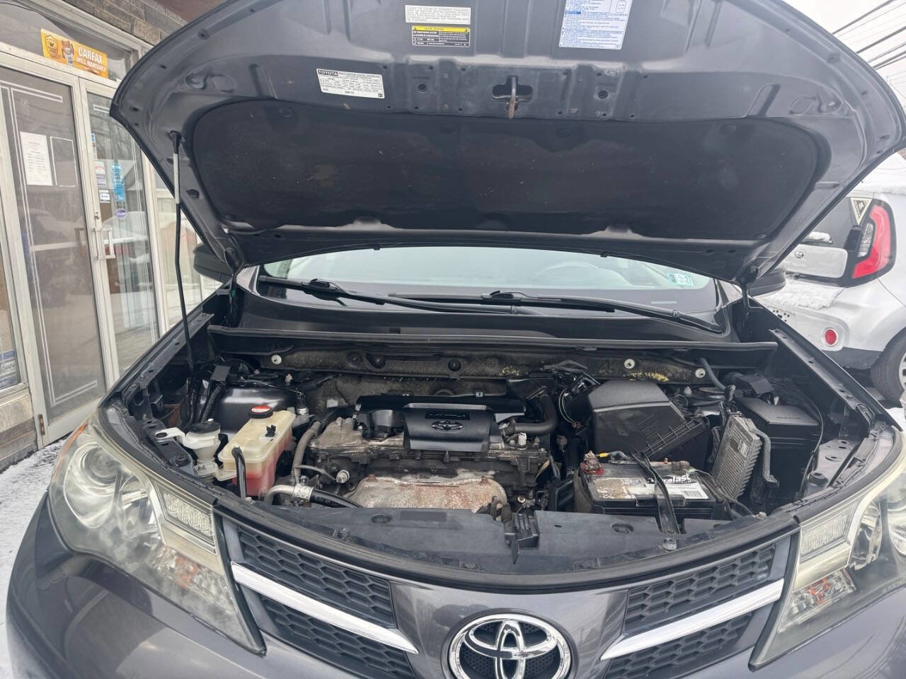 Used 2015 Toyota RAV4 LE image 7