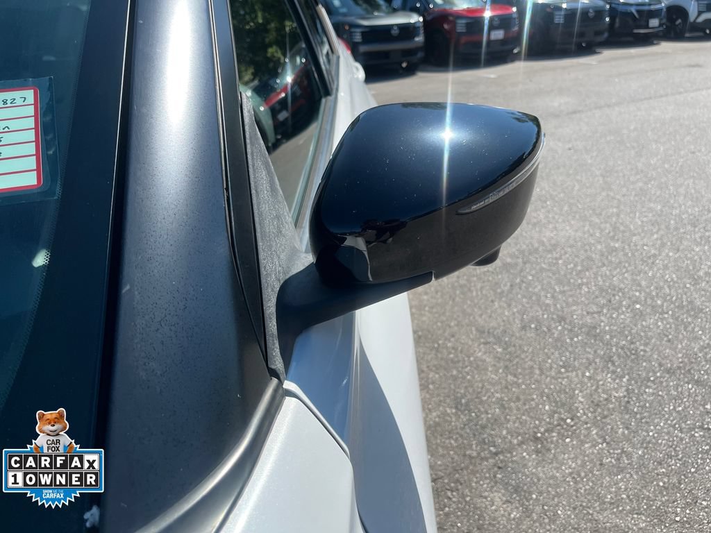 Used 2019 Nissan Kicks SR w/ SR Premium Package FWD image 33