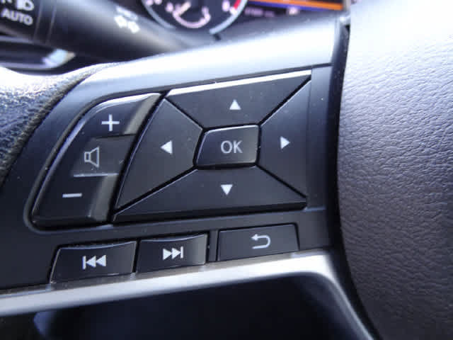 Used 2023 Nissan Sentra SV FWD image 16
