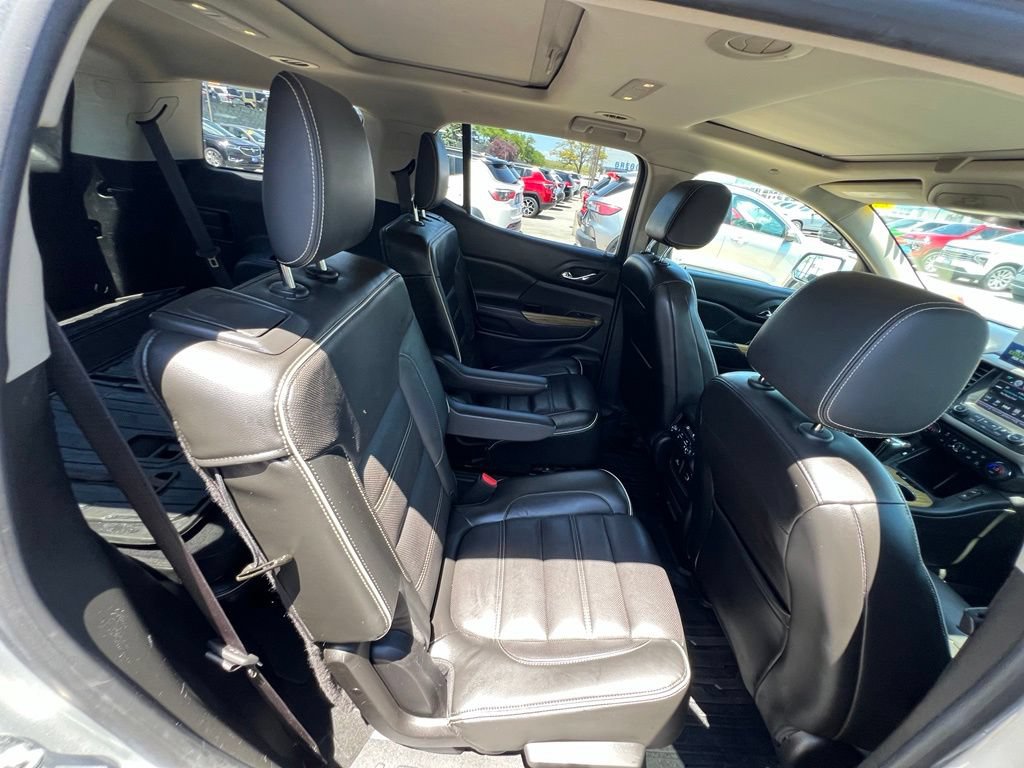 Used 2017 GMC Acadia Denali w/ Technology Package AWD/4WD image 31