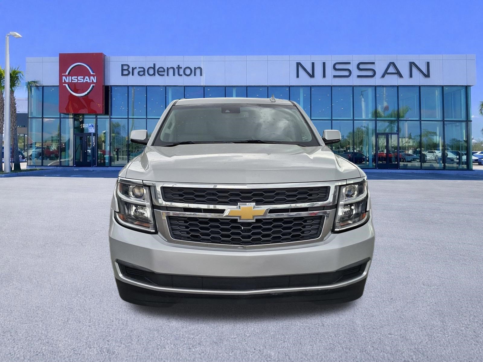 Used 2017 Chevrolet Tahoe LT image 2