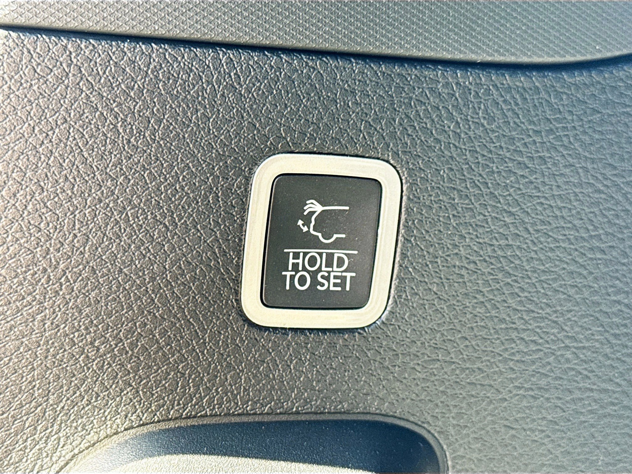 Used 2023 Jeep Wagoneer Series III w/ Convenience Group I image 12