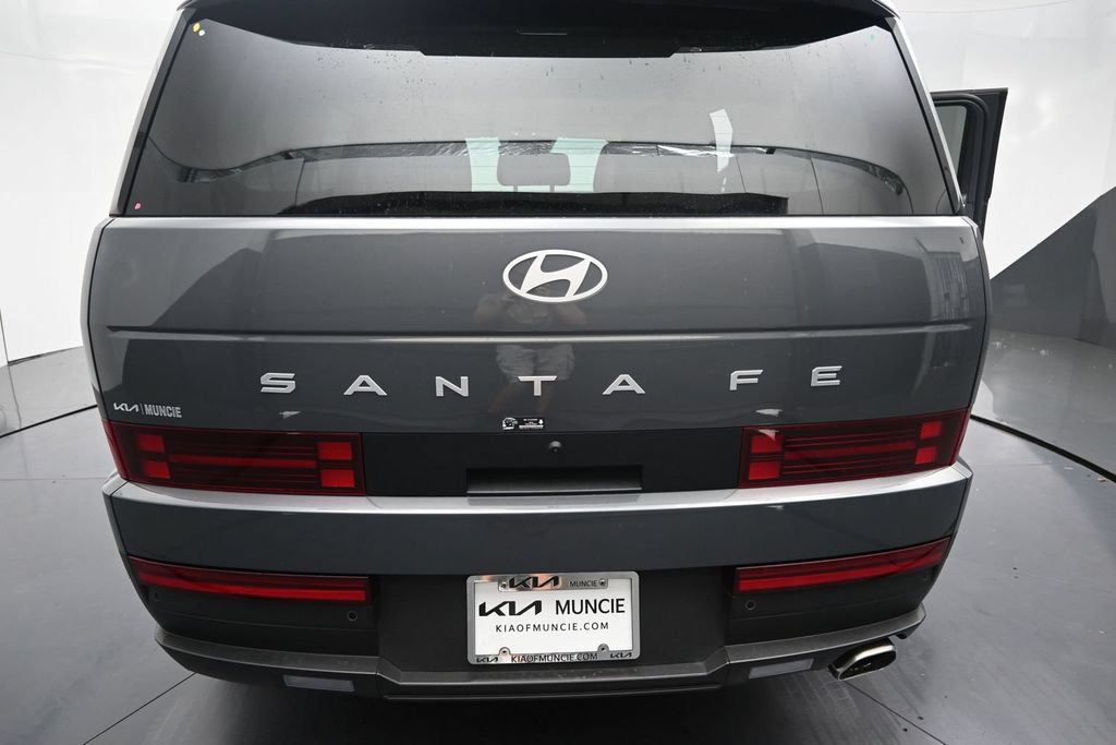 Used 2025 Hyundai Santa Fe SEL FWD image 9
