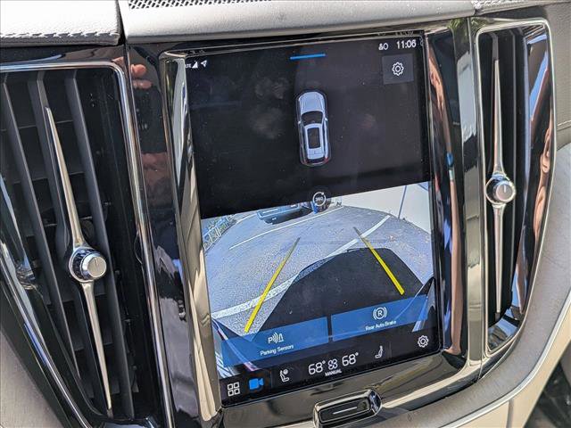 Used 2023 Volvo XC60 B6 Ultimate w/ Climate Package image 13