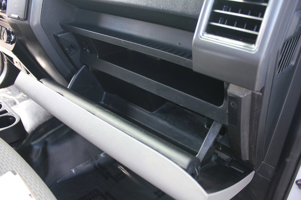 Used 2017 Ford F150 XLT w/ Trailer Tow Package image 36