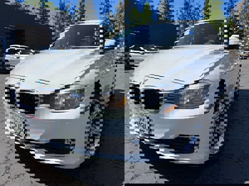 Used 2014 BMW 320i Sedan image 8