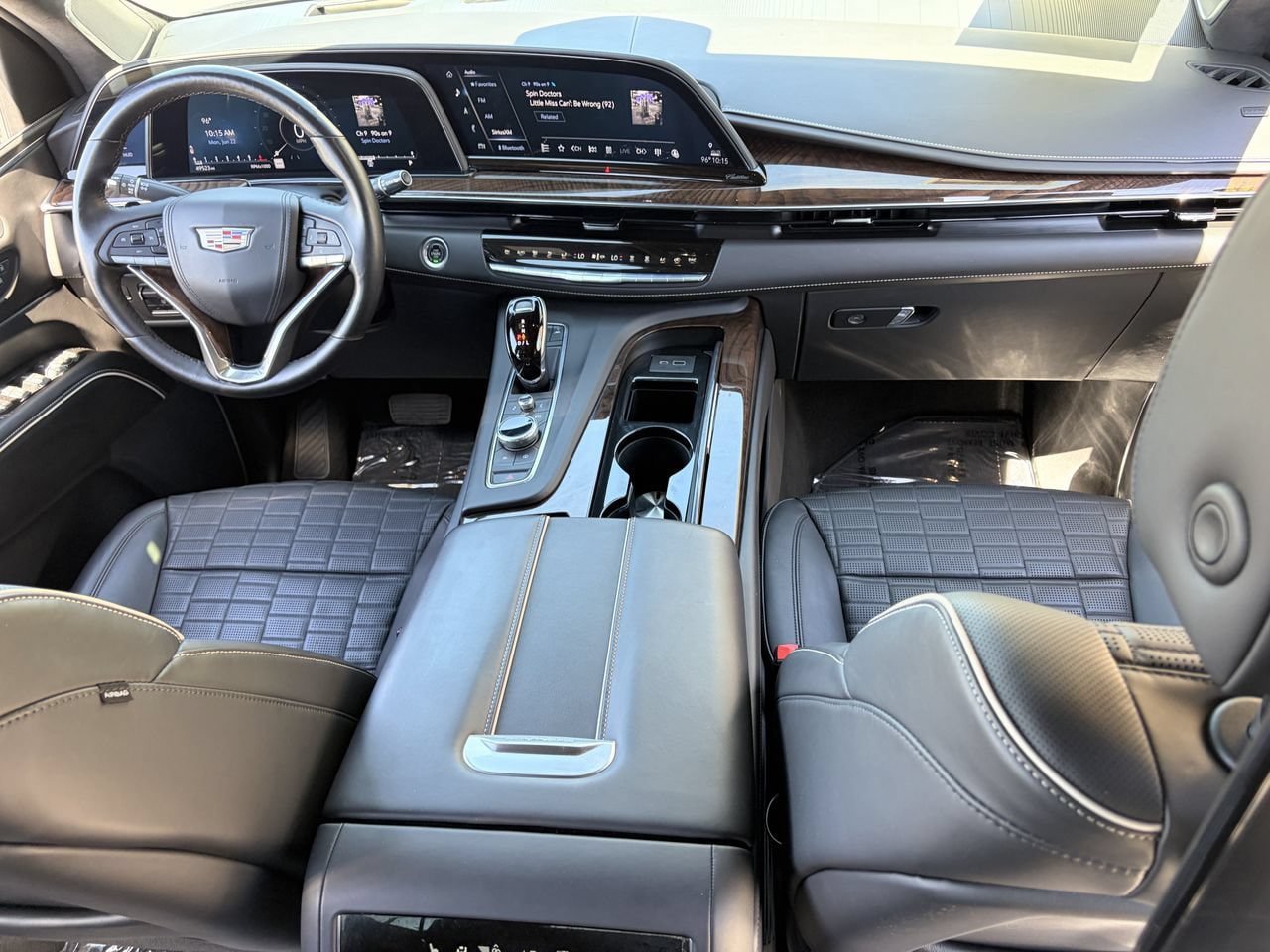 Used 2021 Cadillac Escalade ESV Premium Luxury Platinum AWD/4WD image 15