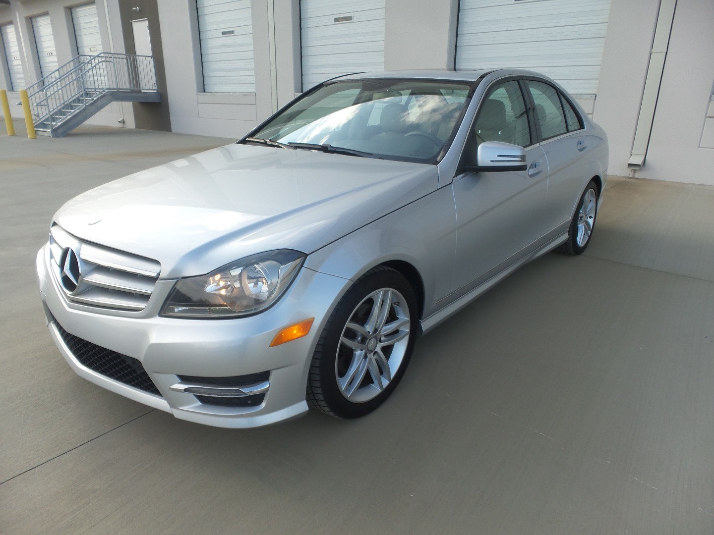 Used 2013 Mercedes-Benz C 250 Sedan image 25