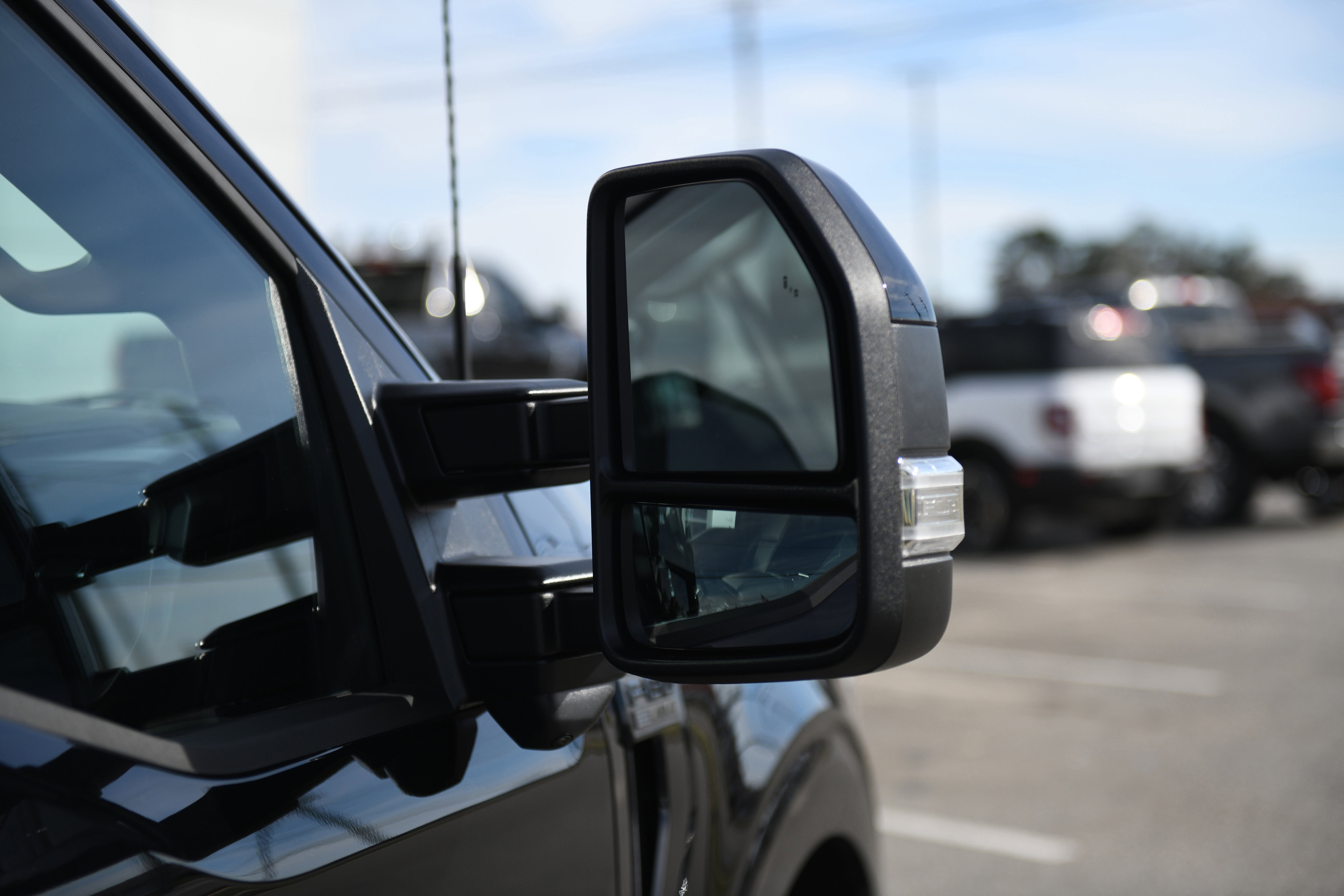 New 2025 Ford F150 Lariat w/ Equipment Group 502A High image 6