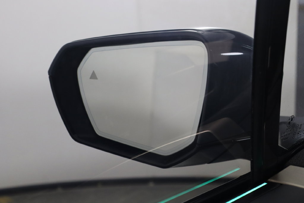 Used 2023 BMW iX xDrive50 w/ Premium Package AWD/4WD image 42