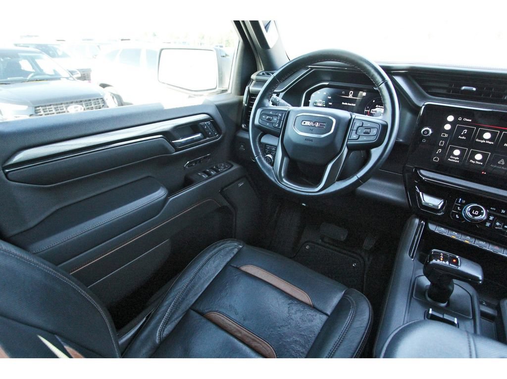 Used 2022 GMC Sierra 1500 AT4 w/ AT4 Premium Package AWD/4WD image 11