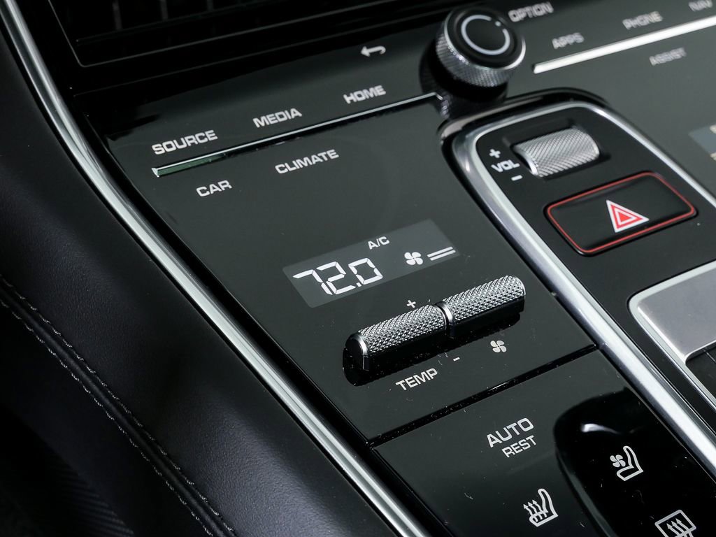 Certified 2023 Porsche Panamera Platinum Edition image 18