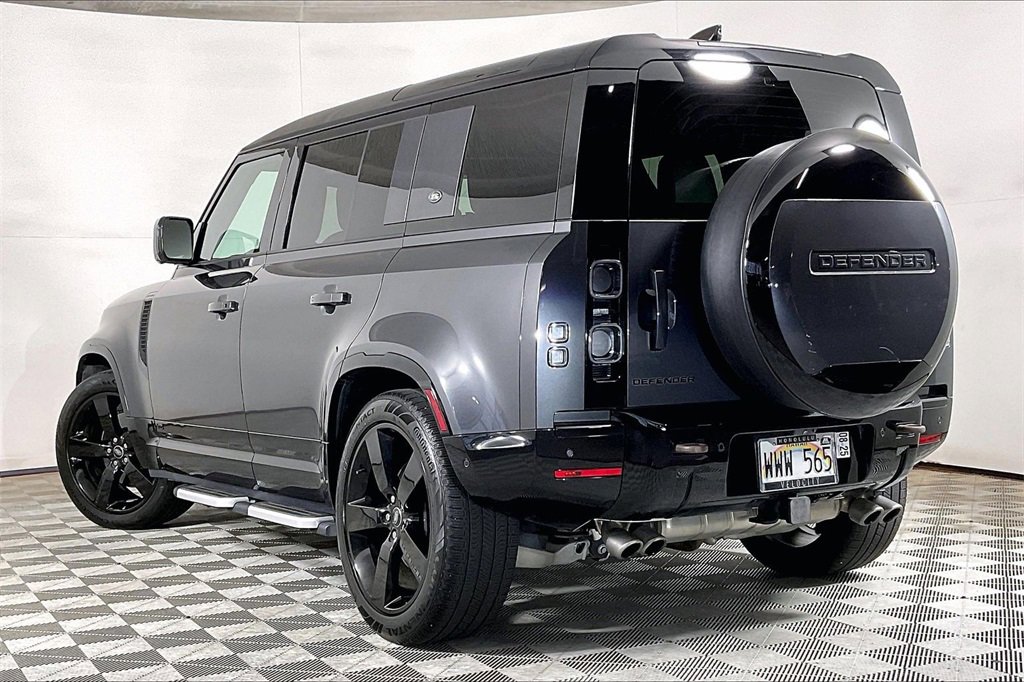 Used 2023 Land Rover Defender 110 V8 image 13