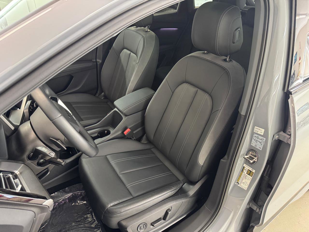Used 2024 Audi Q4 e-tron Premium Plus w/ Premium Plus AWD/4WD image 7