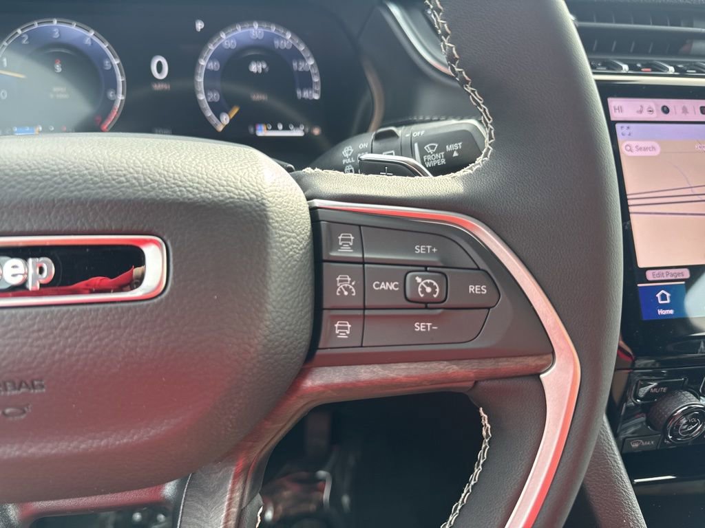 New 2025 Jeep Grand Cherokee Limited w/ Black Appearance Package AWD/4WD image 8