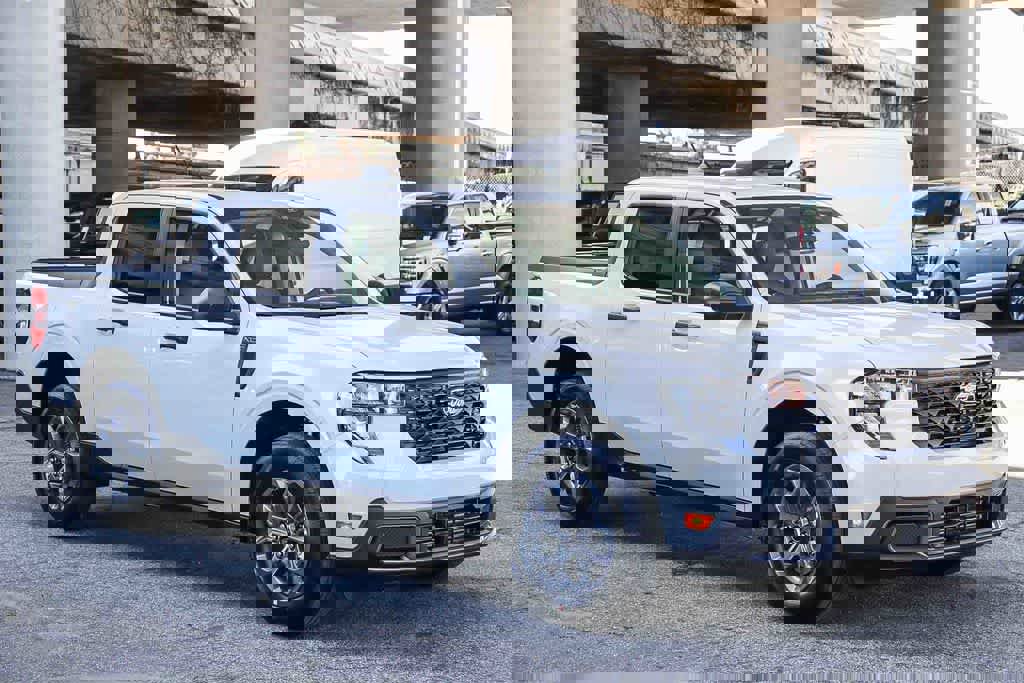 New 2026 Ford Maverick XLT image 3