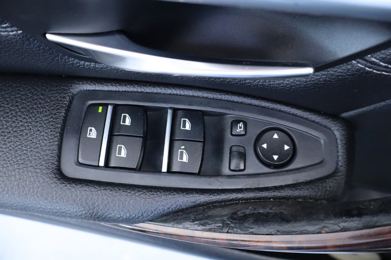 Used 2017 BMW 340i Sedan image 28