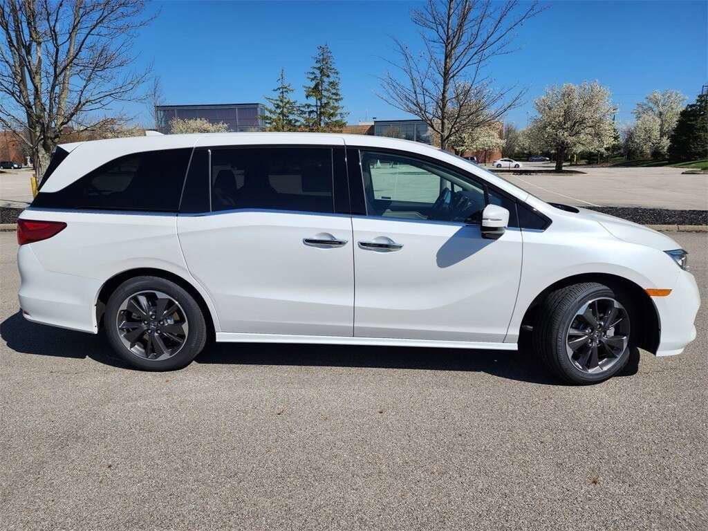 Used 2023 Honda Odyssey Elite image 15