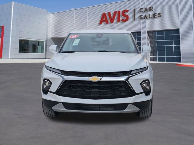 Used 2025 Chevrolet Blazer LT image 2