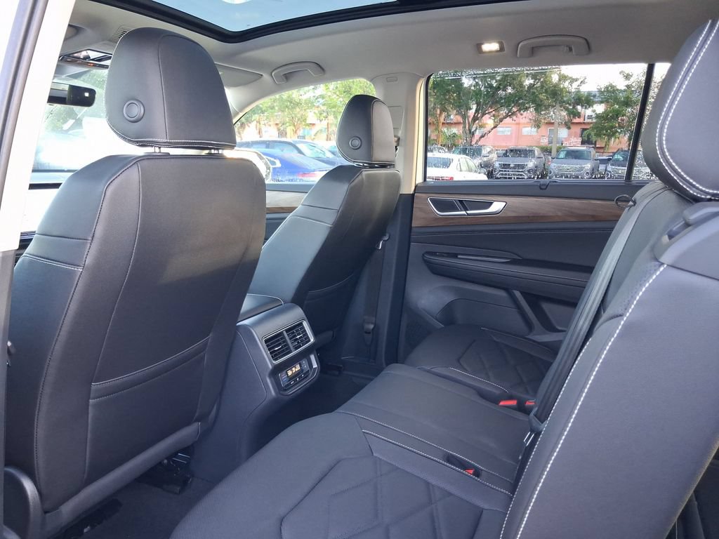 New 2026 Volkswagen Atlas SE FWD image 5