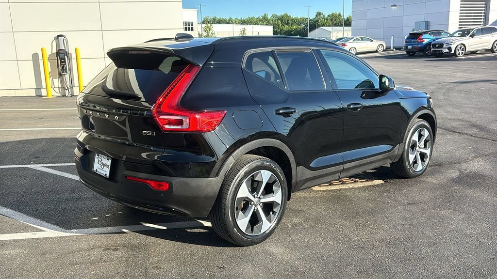 Used 2023 Volvo XC40 B5 Plus w/ Driver Assist Package AWD/4WD image 29