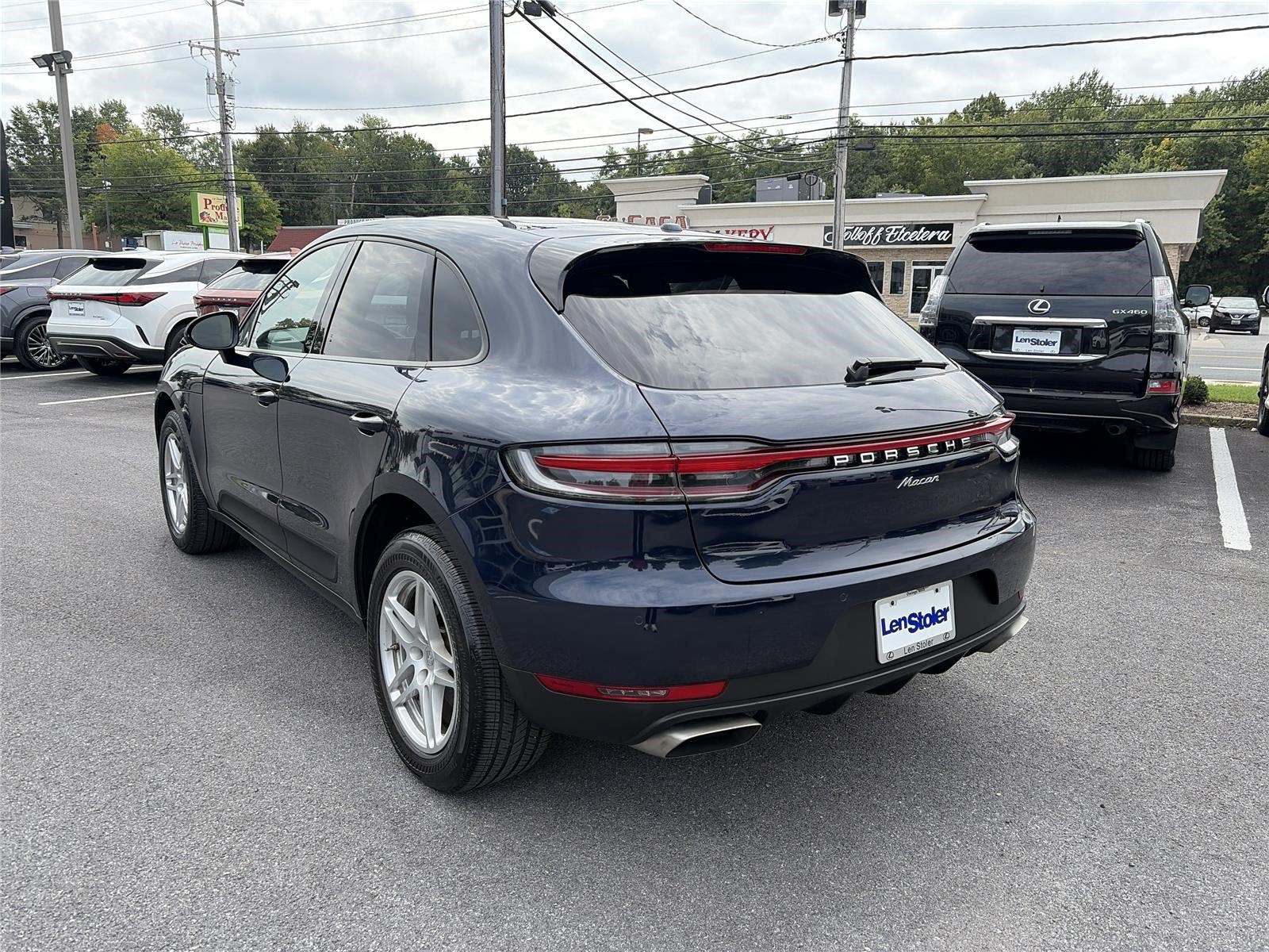 Used 2019 Porsche Macan AWD/4WD image 3