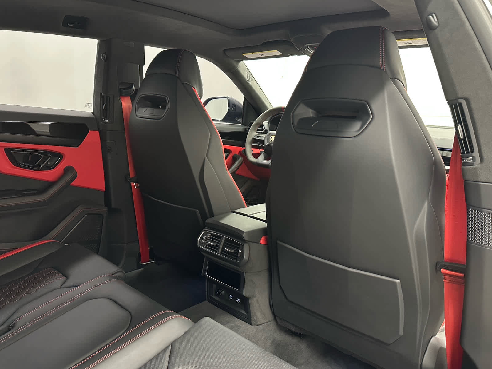 Used 2025 Lamborghini Urus SE image 20