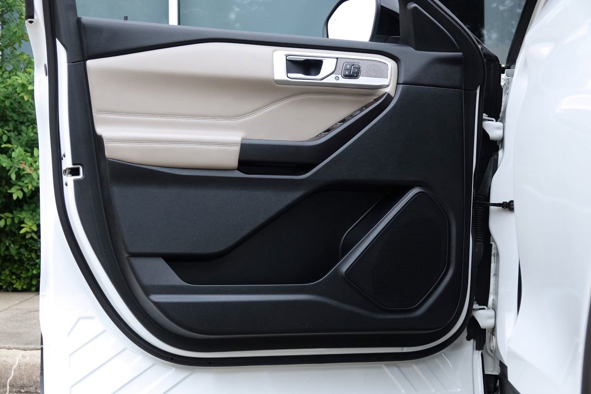 Used 2020 Ford Explorer Limited w/ Class III Trailer Tow Package RWD image 38