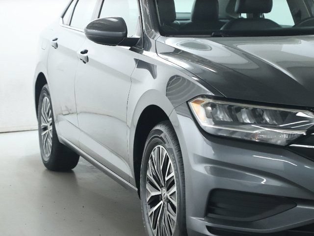 Used 2021 Volkswagen Jetta SE w/ SE Cold Weather Package FWD image 8