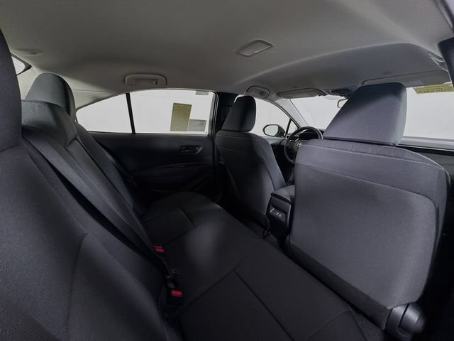 Used 2026 Toyota Corolla LE FWD image 32