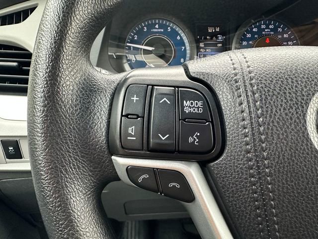 Used 2020 Toyota Sienna L image 16